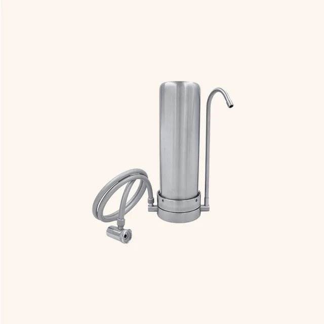 hydropure-filtre-sur-vier-100-inox-sur-plan-de-travail image 1