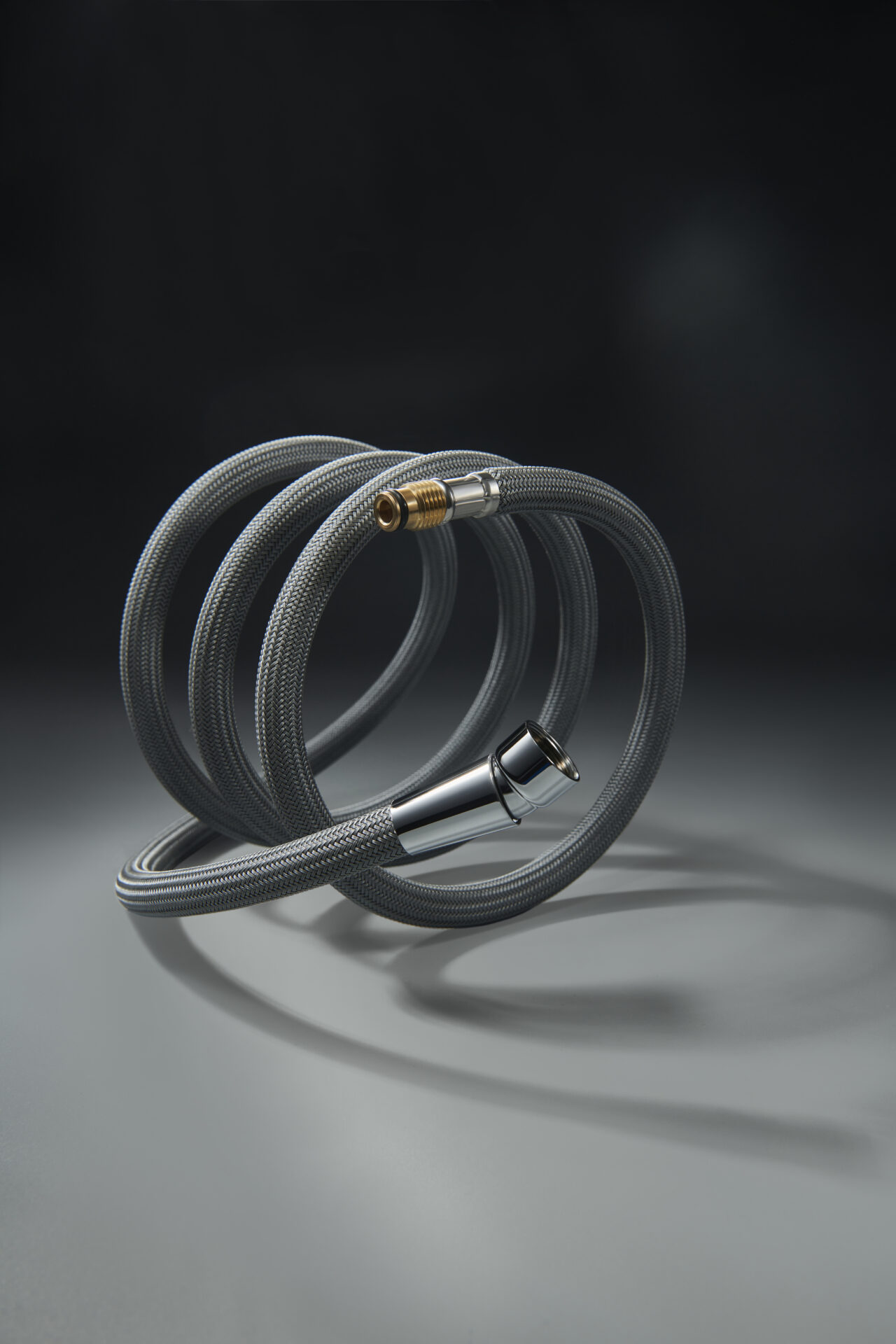 tucai-pullout-twist-dn8-flexible-tress-polym-re-pour-mitigeur-cuisine-douchette- image 3