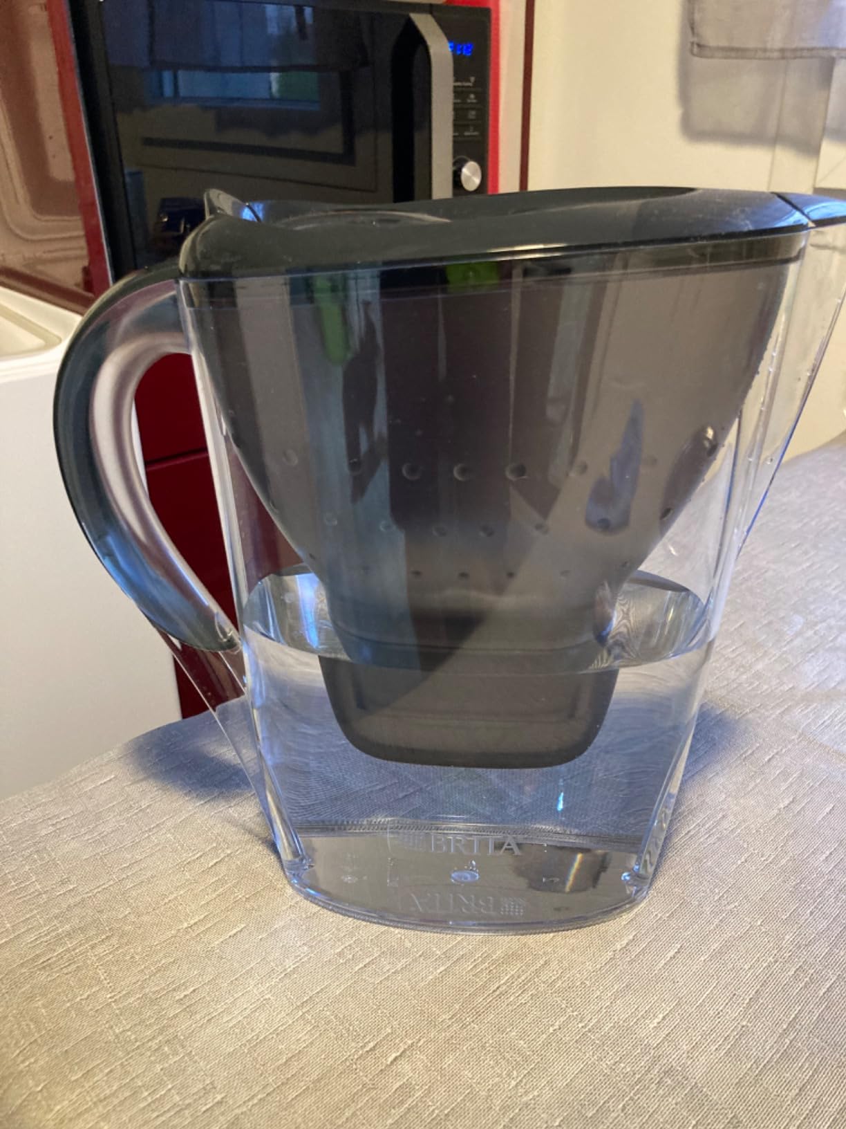 Bonne carafe, couvercle un peu fragile